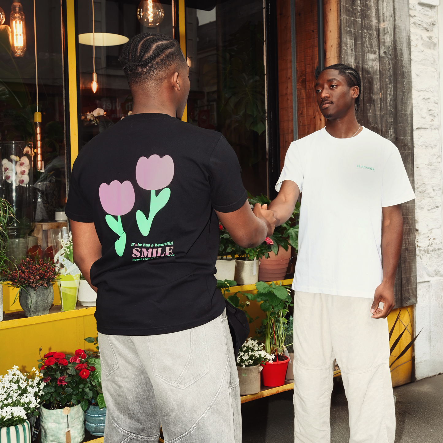 T-SHIRT NOIR FLOWERS